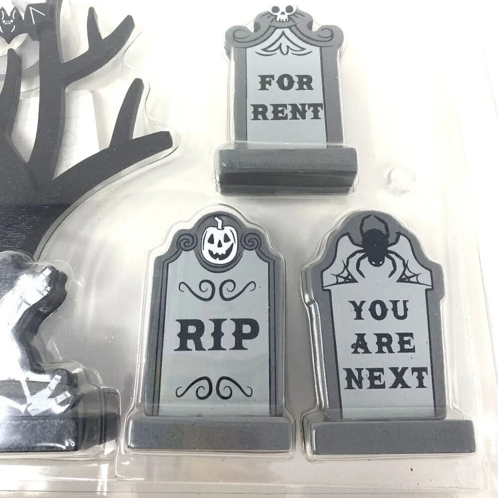 Target Hyde & Eek Mini Wood Mantle Decor 4pc Bat Skeleton Tree Headstones Grave